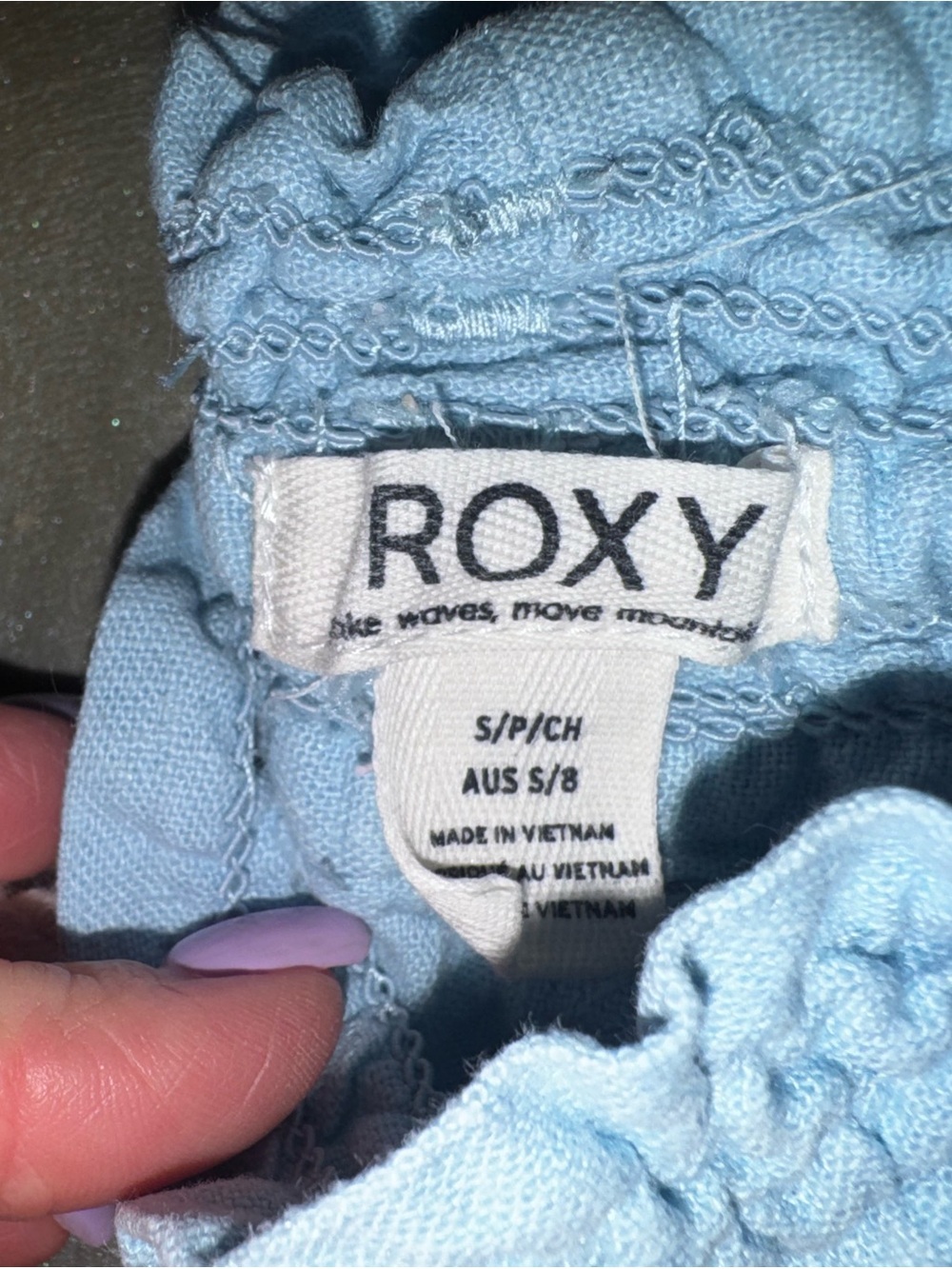 4 pairs of ROXY beachy shorts - Picture 6 of 7